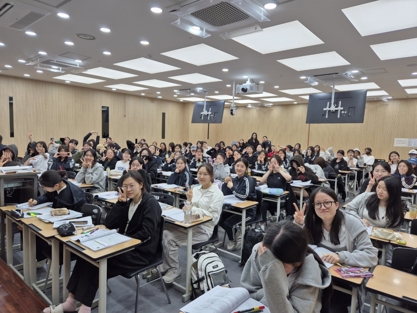 PC 메인 이미지 5